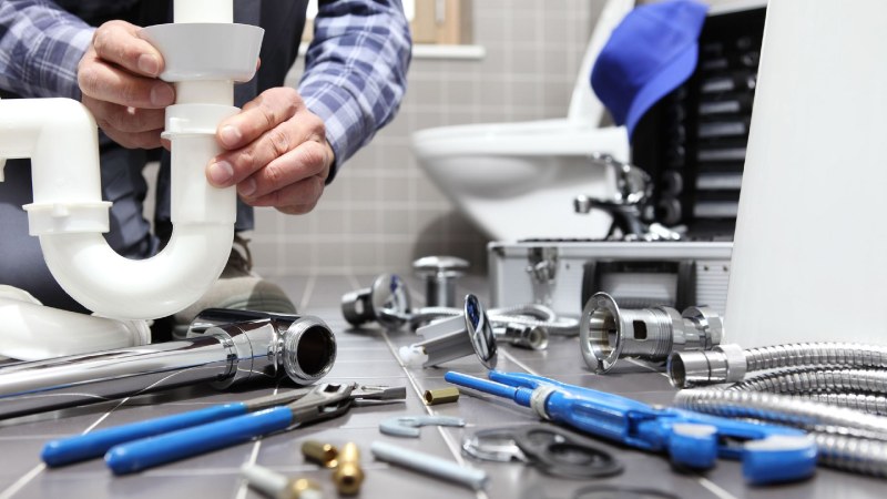 How Plumbing Services Improve Water Efficiency and Lower Utility Bills