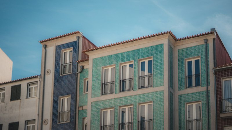 buying a house in Portugal  